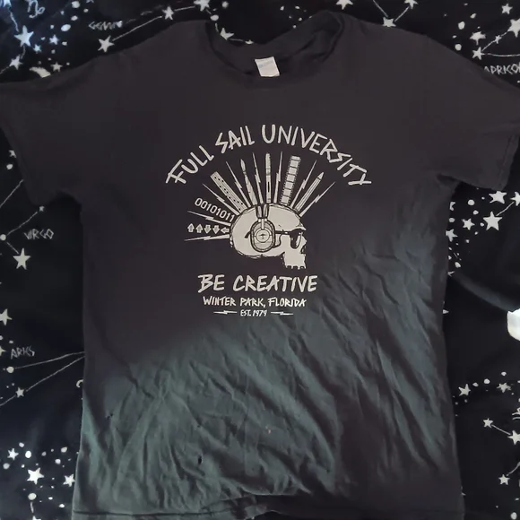 Full Sail University Skull Headphones Be Creative Florida Graphic Tee - Picture 1 of 5